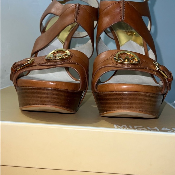 NIB Michael Kors Luggage Candace Platform Sandals - Picture 8 of 16